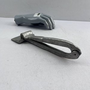 Pinza de Aluminio para Agarrar Objetos Calientes - imagen 3