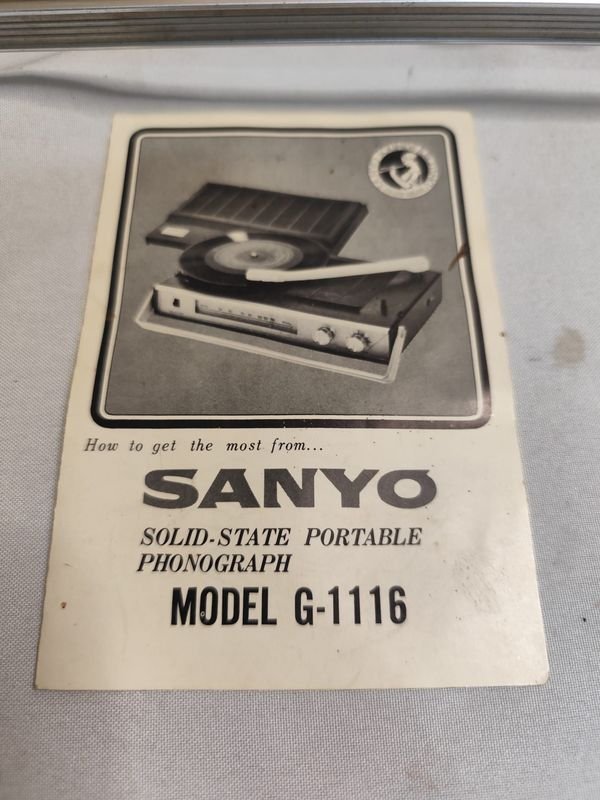 Tocadiscos Sanyo Solid-State con Manual Original - imagen 2