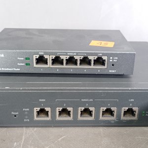 Lote de 4 Dispositivos de Red: 3 Tp-Link y 1 Linksys - imagen 3