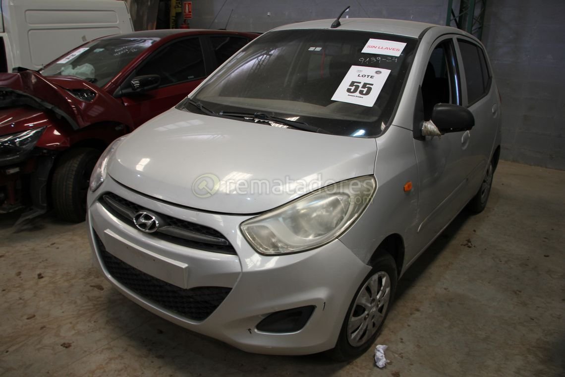 Hyundai Grand i10 Plateado 5 Puertas