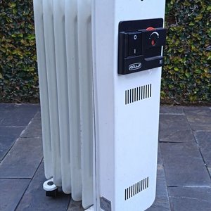 Estufa Eléctrica de Aceite Rolls 5 Radiantes Blanca con Ruedas - imagen 3
