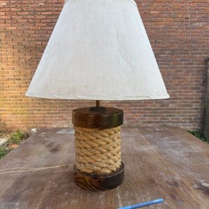 Lámpara Velador Rústica con Cuerda y Madera - imagen 2