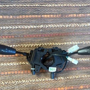 Lote anterior: Llave de luces y limpiaparabrisas