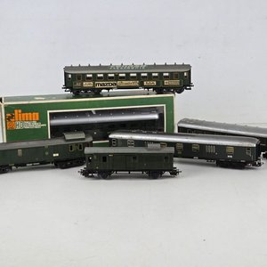 Lote de Vagones y Locomotora de Tren a Escala H0 de Colección - imagen 2