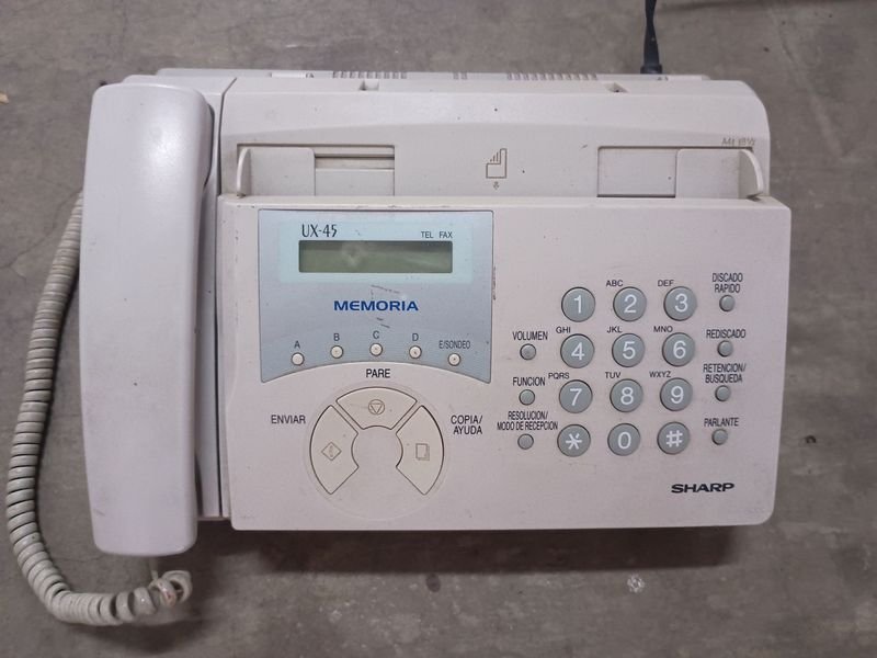 Teléfono FAX con control remoto