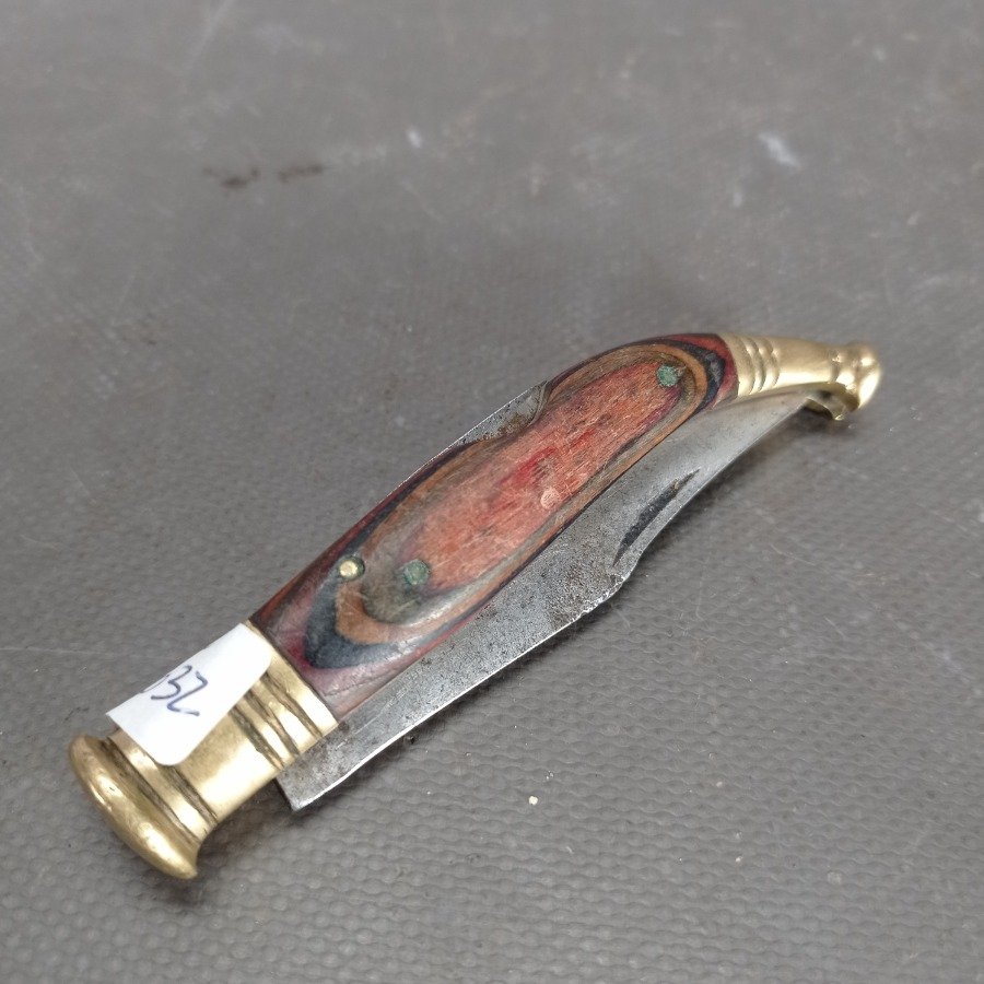 Navaja de Toledo con cuchilla plegable y diseño intrincado - imagen 5