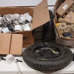 Lote anterior: 2 Ruedas para Carretilla, Repuestos para Bordeadora y Tapas para Poliuretano