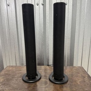 Par de Columnas de Sonido Negras con Conexiones USB, Óptica y AUX - imagen 1