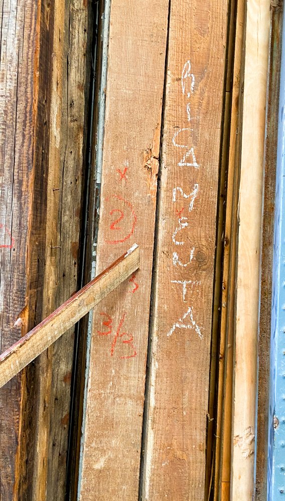 Madera de construcción en mal estado - imagen 3