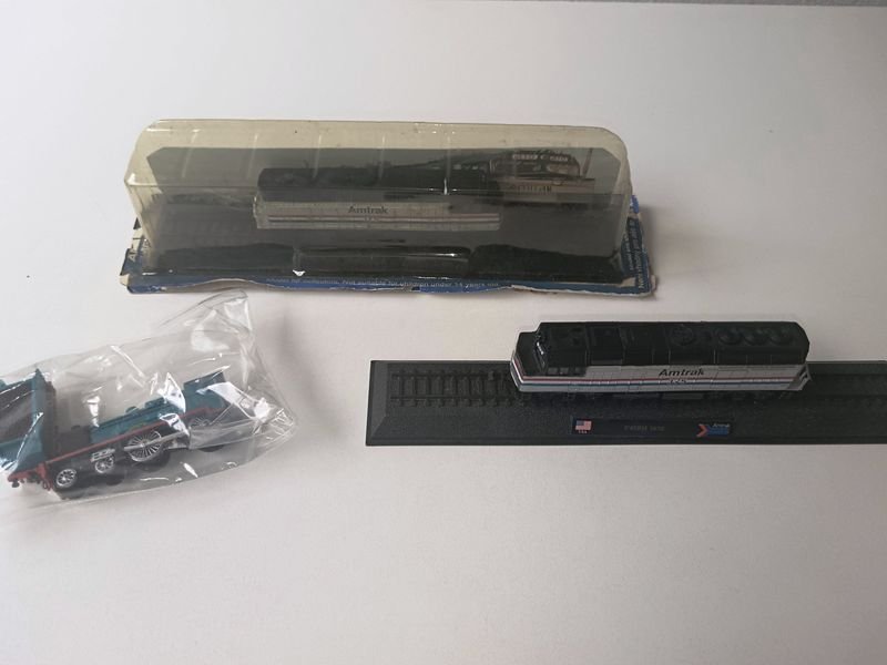 Item 895404 - Image 0