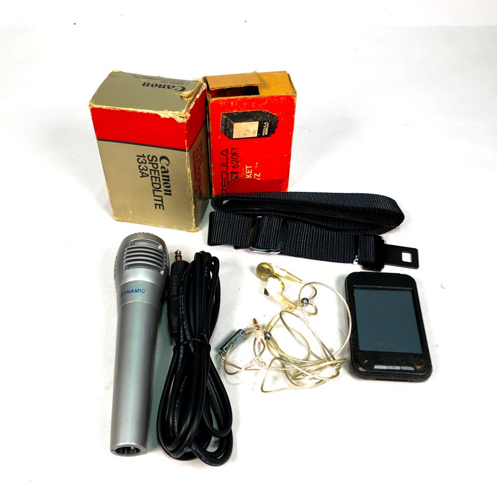 Lote de Accesorios para Cámaras Fotográficas: Flash Canon, Micrófono y Más
