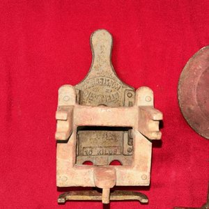 Balanza Antigua con Pesas de Metal - imagen 3