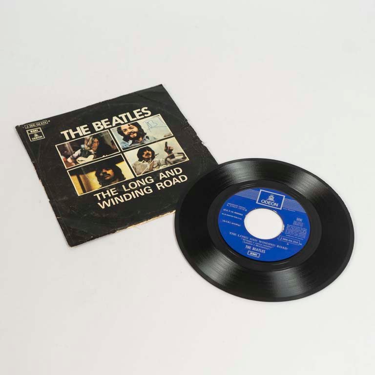 Disco Vinilo Single The Beatles "The Long and Winding Road" Edición España 1970
