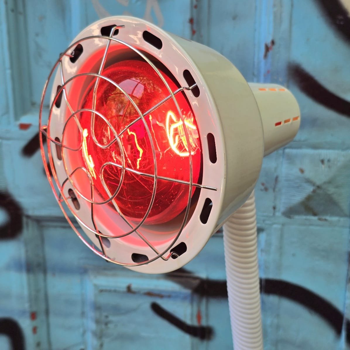 Item lote-16-lampara-infraroja-de-pie - Image 2