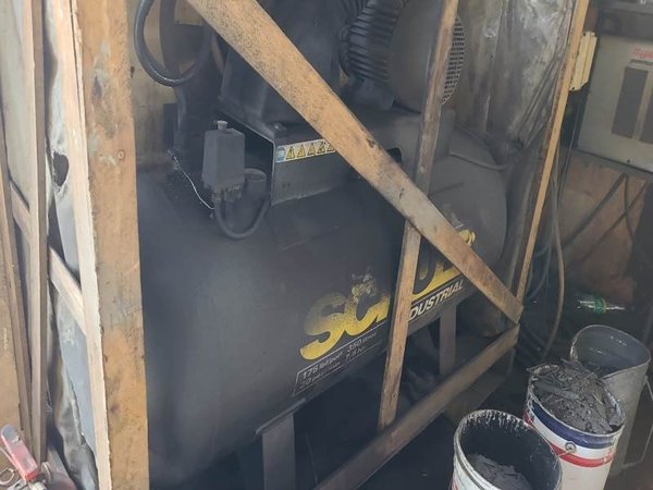 Compresor de Aire Industrial Sin Marca