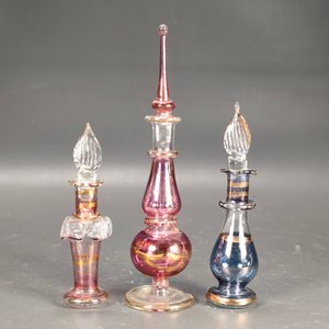 Tres Frascos de Perfume Egipcios de Vidrio Soplado con Detalles Dorados - imagen 7