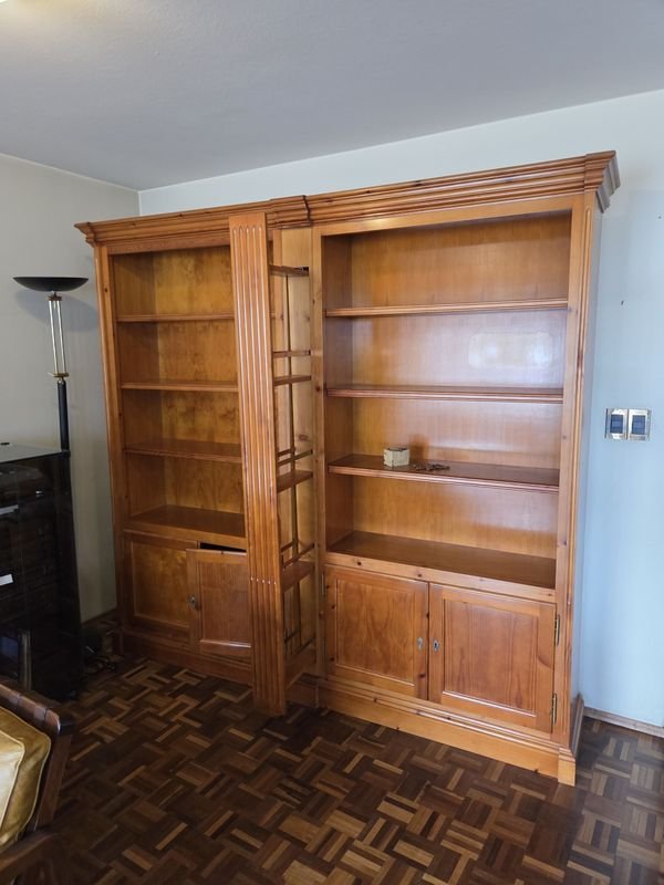 Excepcional biblioteca doble con bar extraíble desde su centro - imagen 8