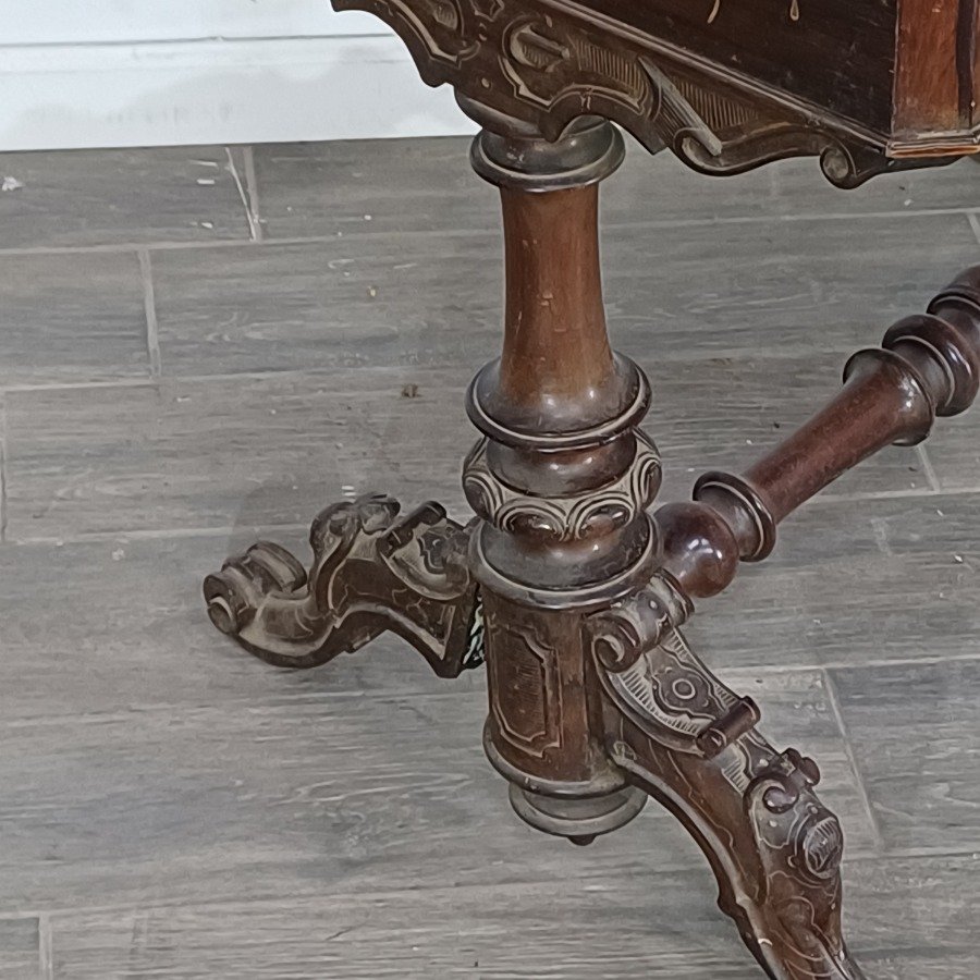 Escritorio en madera maciza tallado con 3 cajones - imagen 8