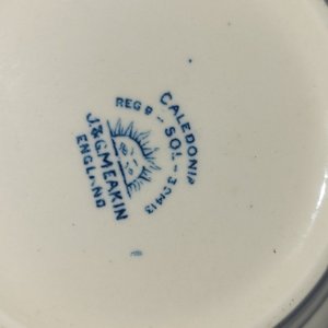 Lote de Vajilla de Loza: Sopera, Fuentes, Salsera y Platos - imagen 12