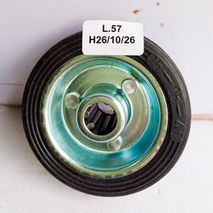 Lote de 30 Ruedas Negras de Goma con Llantas Metálicas - imagen 4
