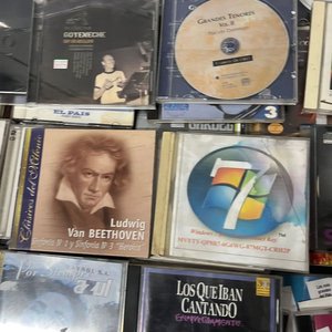 Lote de 50 CDs de Música Clásica y 11 Juegos de PlayStation - imagen 13