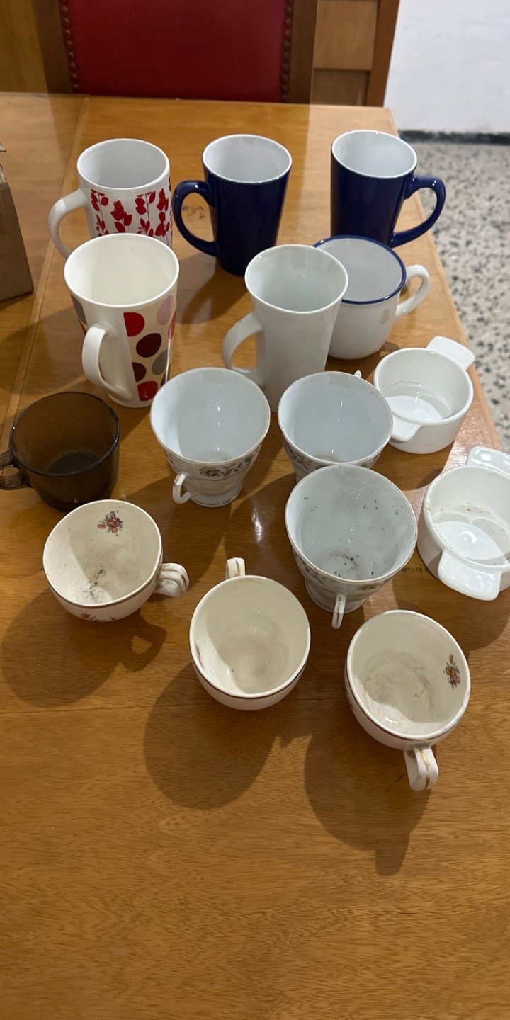 Lote de Tazas de Cerámica y Vidrio