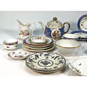 Lote de 18 Piezas de Loza y Porcelana: Tetera, Tazas, Platos y Más - imagen 3