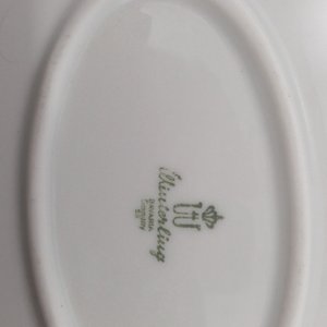 Lote de Loza y Porcelana Inglesa: Tetera, Compotera, Fuente Ovalada y Frutera - imagen 9