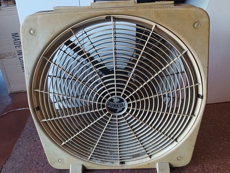 Lote siguiente: Ventilador Turbo PUNKTAL - Equipamiento de Oficina