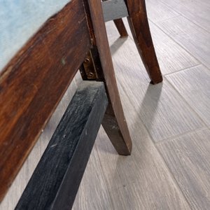Juego de 5 Sillas de Madera Oscura con Tapizado Azul - imagen 6