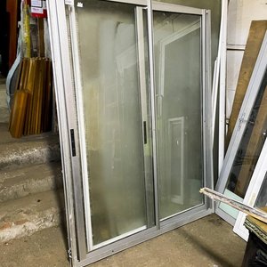Lote siguiente: Puerta Ventanal Corrediza de Aluminio y Vidrio - 200x153 cm