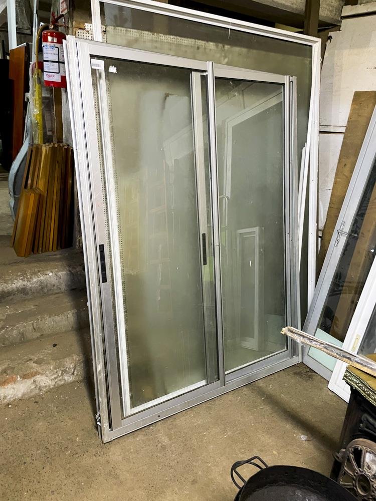 Puerta Ventanal Corrediza de Aluminio y Vidrio - 200x153 cm