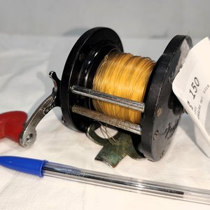 Reel Rotativo Pescador Modelo 220 - Buen Estado - imagen 2