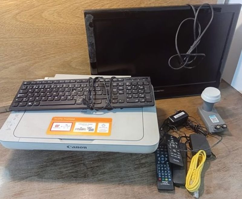 Lote anterior: Lote de tecnología: impresora, monitor, teclado y otros