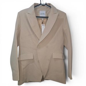 Blazer Beige Kosiuko Mujer Talle M con Bordado de Strass - imagen 3
