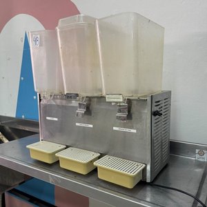 Dispensador de Jugos con 3 Recipientes - imagen 3