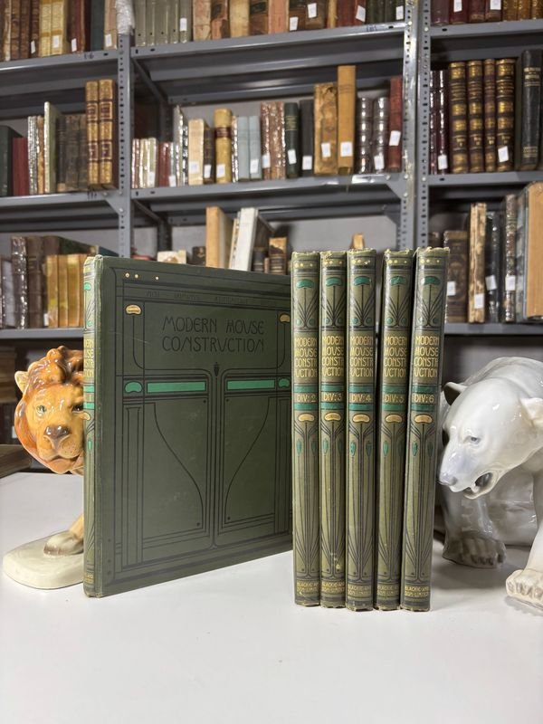 Lote anterior: Libros de Construcción Moderna y Estatuas