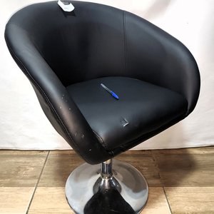 Butaca Giratoria Tapizada Eco Cuero Negra para Peluquería - imagen 2