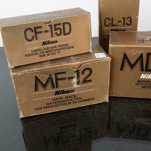 Accesorios Nikon: MF-12, CF-15D, CL-13 Motor Drive - imagen 2