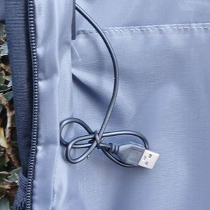 Mochila Urbana Antirrobo con Puerto USB y Candado de Combinación - imagen 6