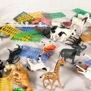 Colección de Animales de Granja y Zoo en Miniatura con Accesorios - imagen 5