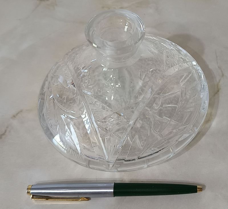 Lote siguiente: Decantador de Cristal Facetado sin Tapón