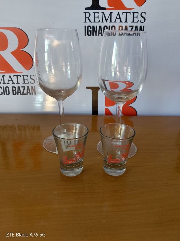 Lote anterior: Copas y chupitos de vino y grapa