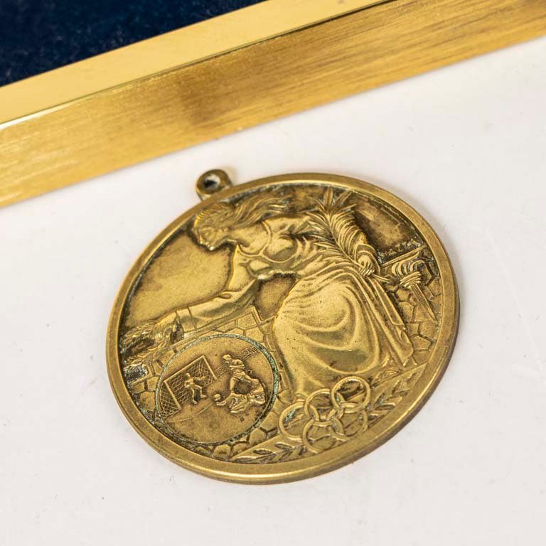 Medallas militares y insinia militar de bronce y esmalte - imagen 2
