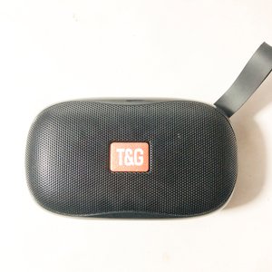 Tres Cargadores de Laptop y Dos Parlantes Portátiles T&G - imagen 3