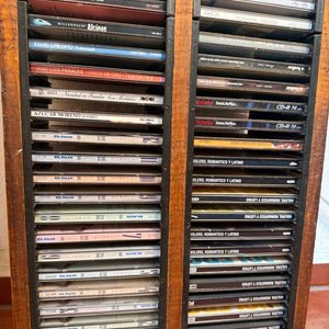 Organizador de CDs en Madera con Gran Cantidad de Música Variada - imagen 6