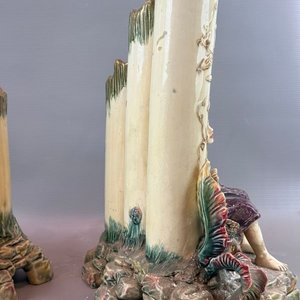 Par de Mayólicas Austriacas con Figuras Infantiles, Estilo Rústico - imagen 7