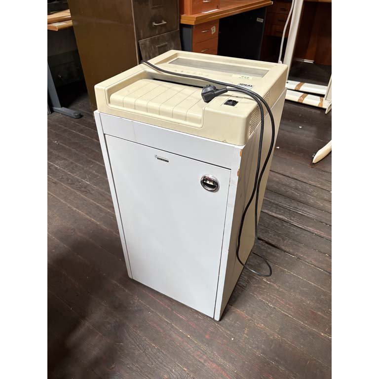 Item 2104596 - Image 0