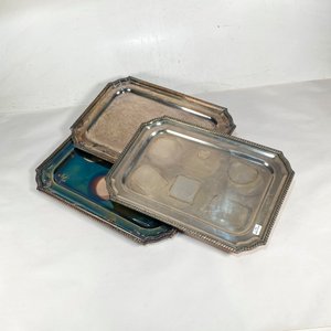 Lote anterior: Tres Bandejas Metálicas Labradas "Plata Lappas S.A."