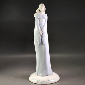 Figura de Porcelana "Soft Touch" Mujer Embarazada "Cherish Your Dreams" - imagen 2